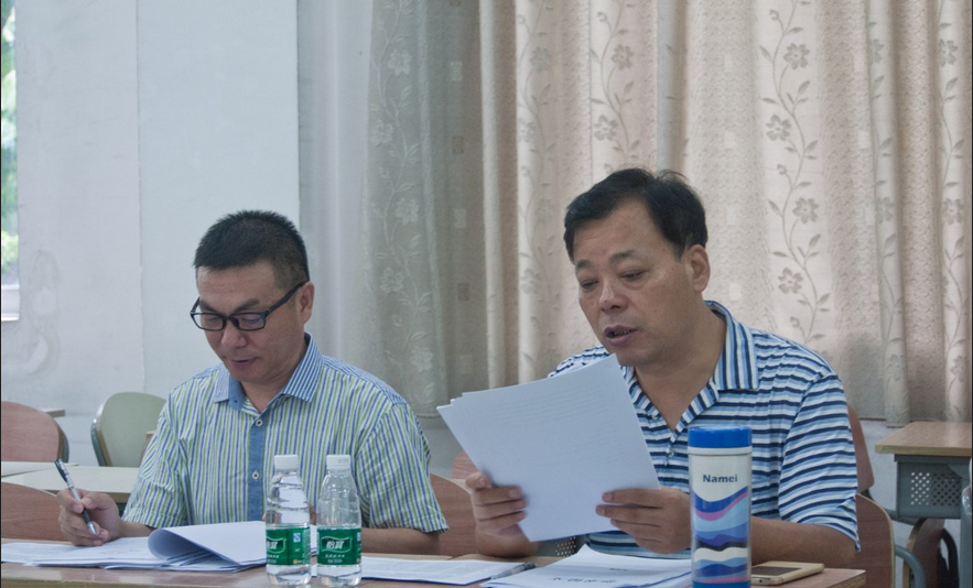 杨魁教授及王海教授为同学们做点评